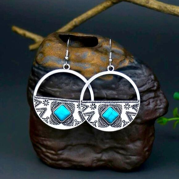 Jewelry - Western hoops 